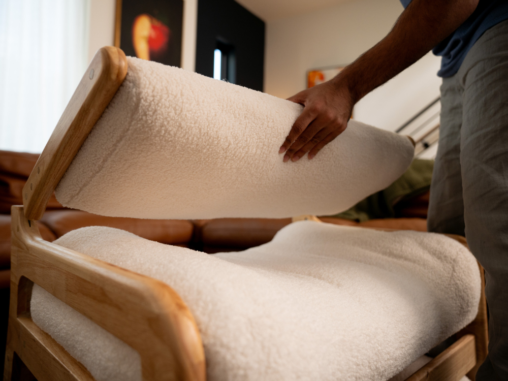 Contoured Seat